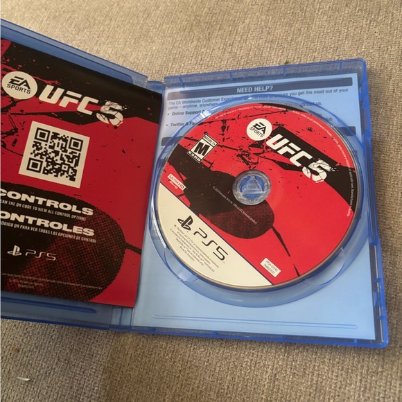 Sony PS5 UFC 5 Game - Blue Case